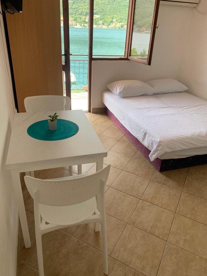 Apartmani Ivana Tivat Exterior photo