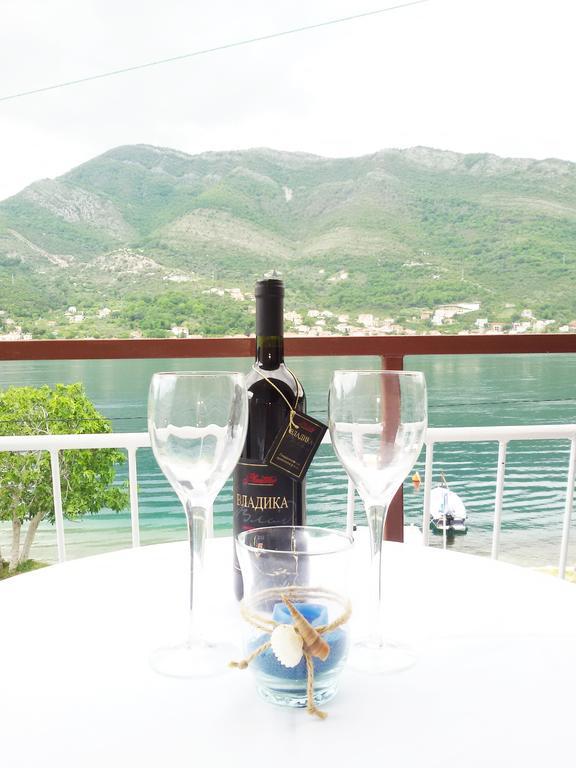Apartmani Ivana Tivat Exterior photo