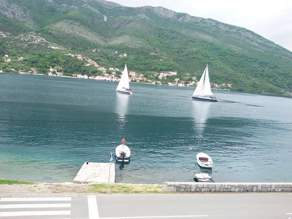 Apartmani Ivana Tivat Exterior photo